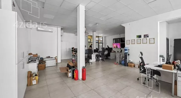 Poslovni prostor | 4zida