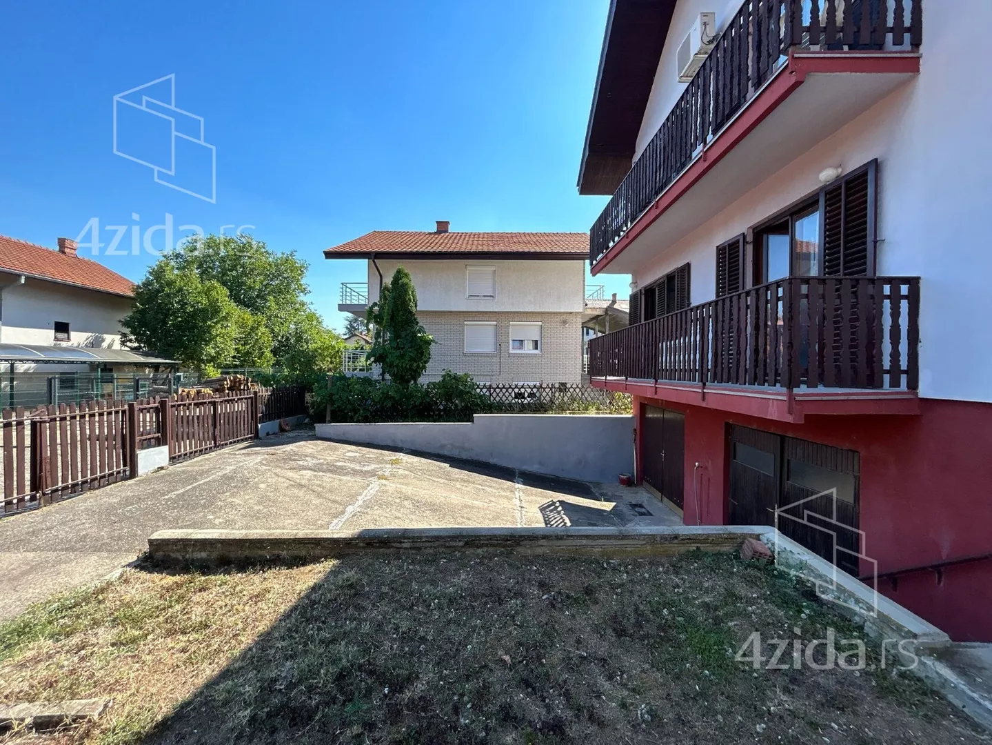 3-etažna kuća | 4zida