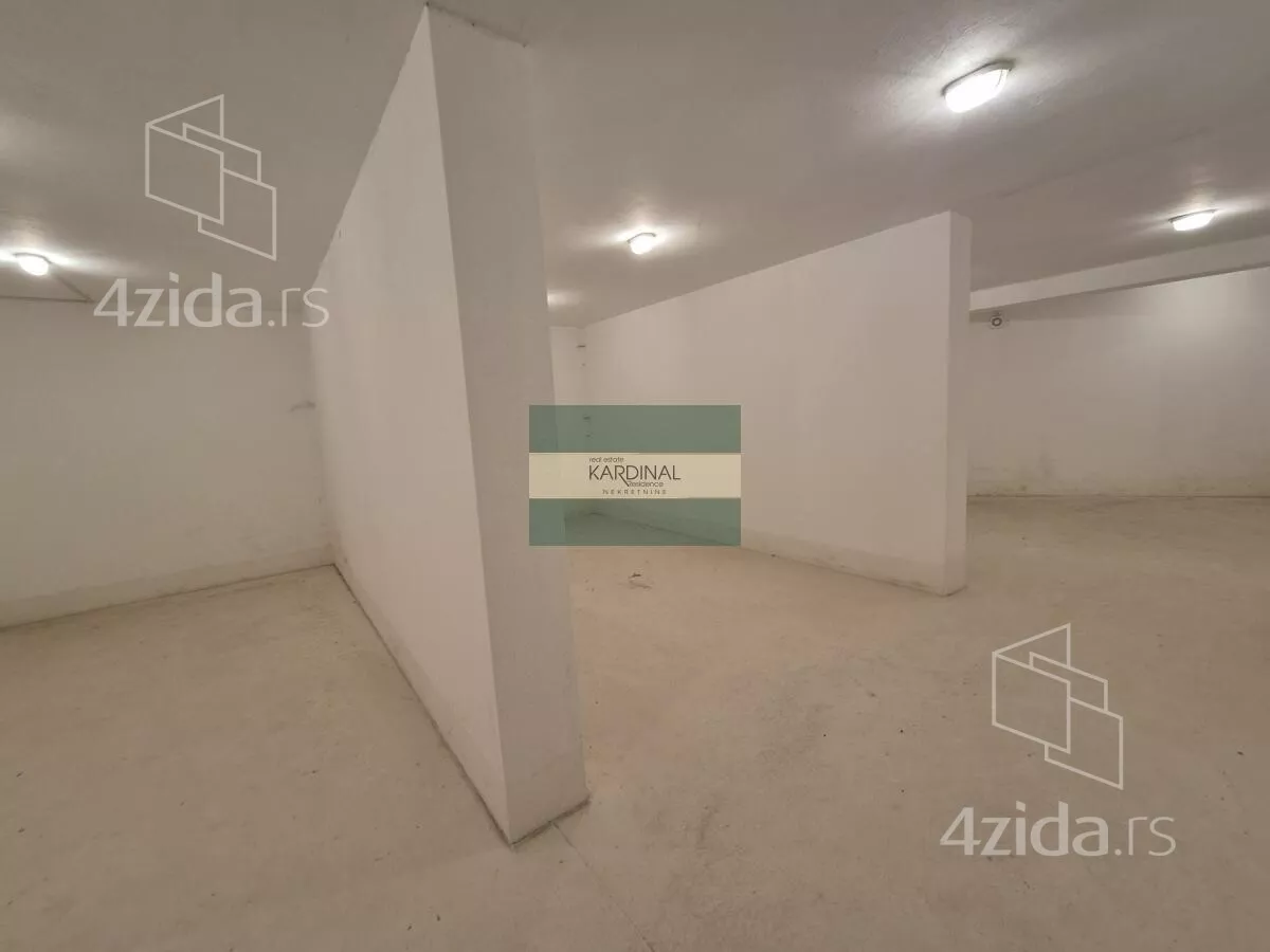 Poslovni prostor | 4zida