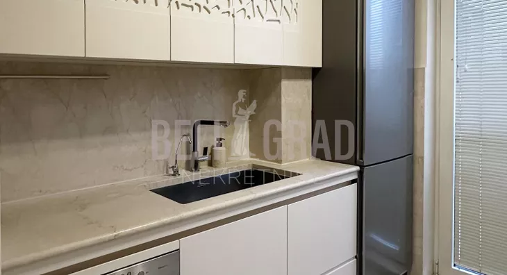 Četvoroiposoban stan | 4zida