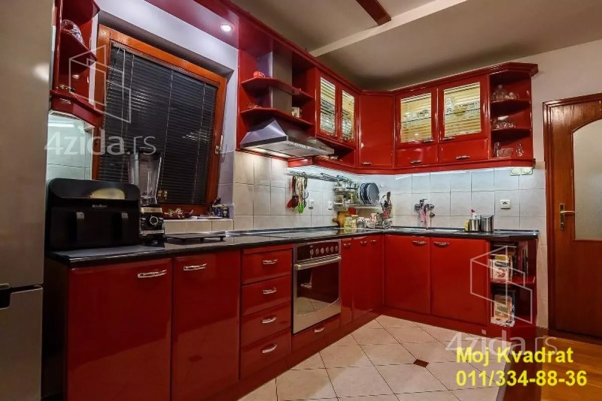 Četvorosoban stan | 4zida