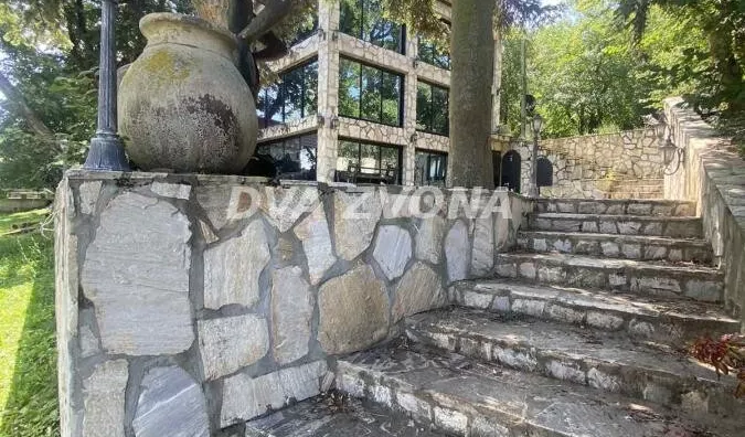 Ugostiteljski objekat | 4zida