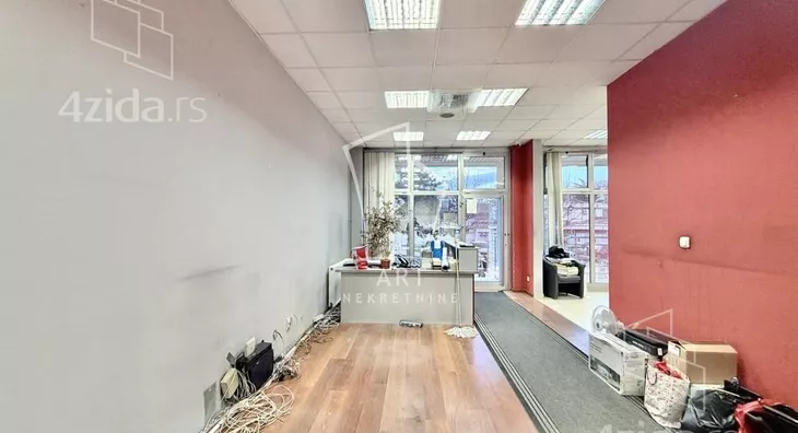 Poslovni prostor | 4zida