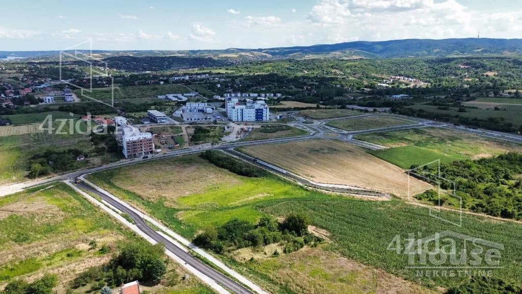 Plac | 4zida