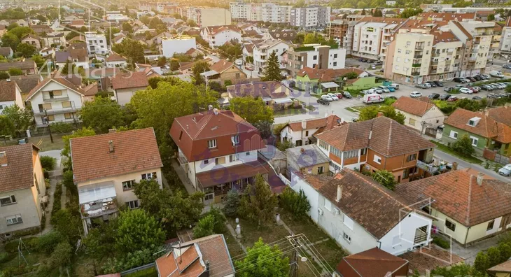 3-etažna kuća | 4zida