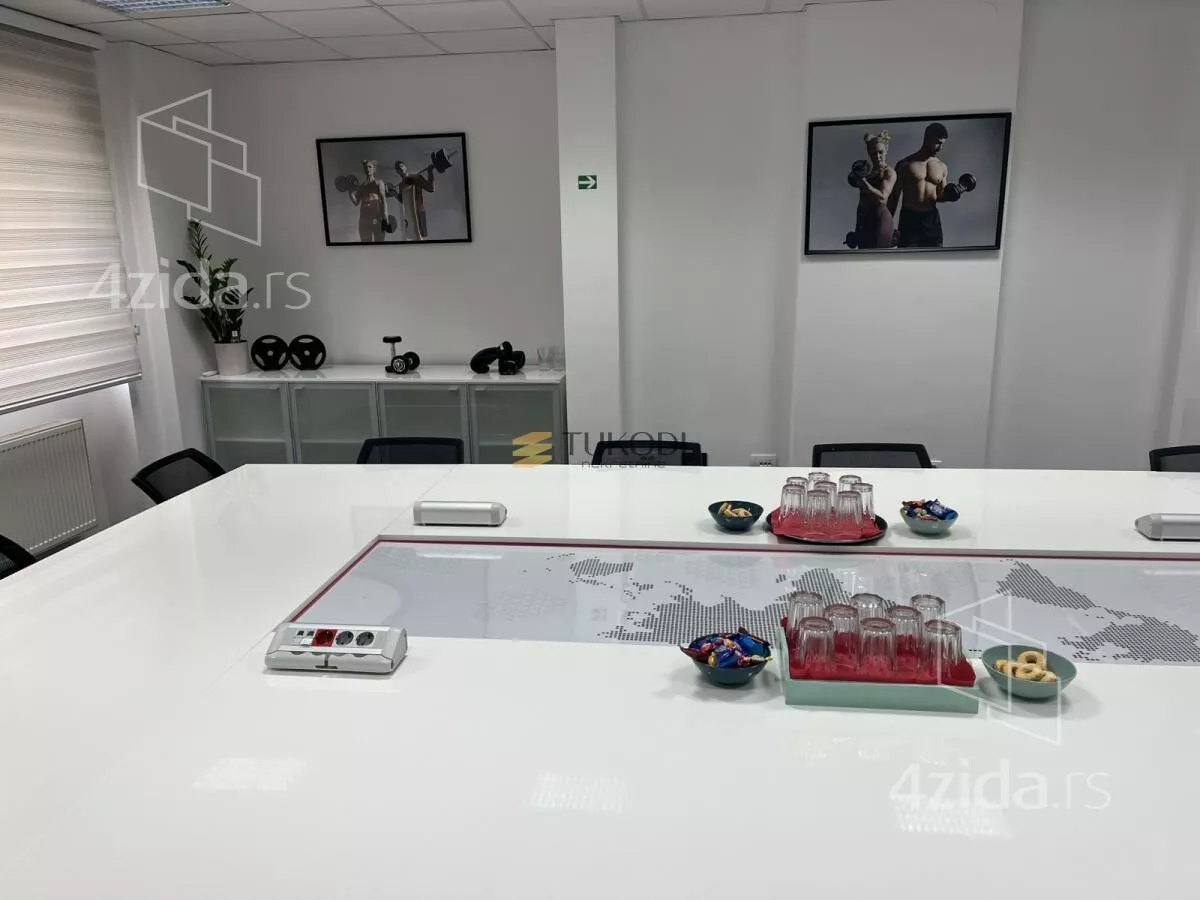 Poslovni prostor | 4zida