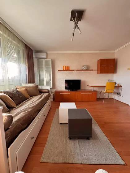 Segedinski Put | 4zida.rs