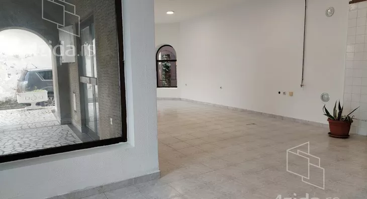 Lokal | 4zida