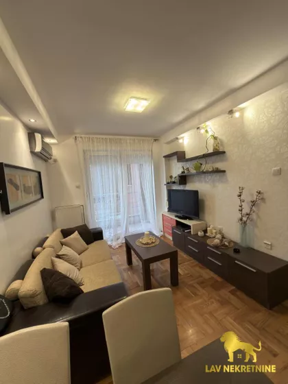 DANILA KIŠA | 4zida.rs