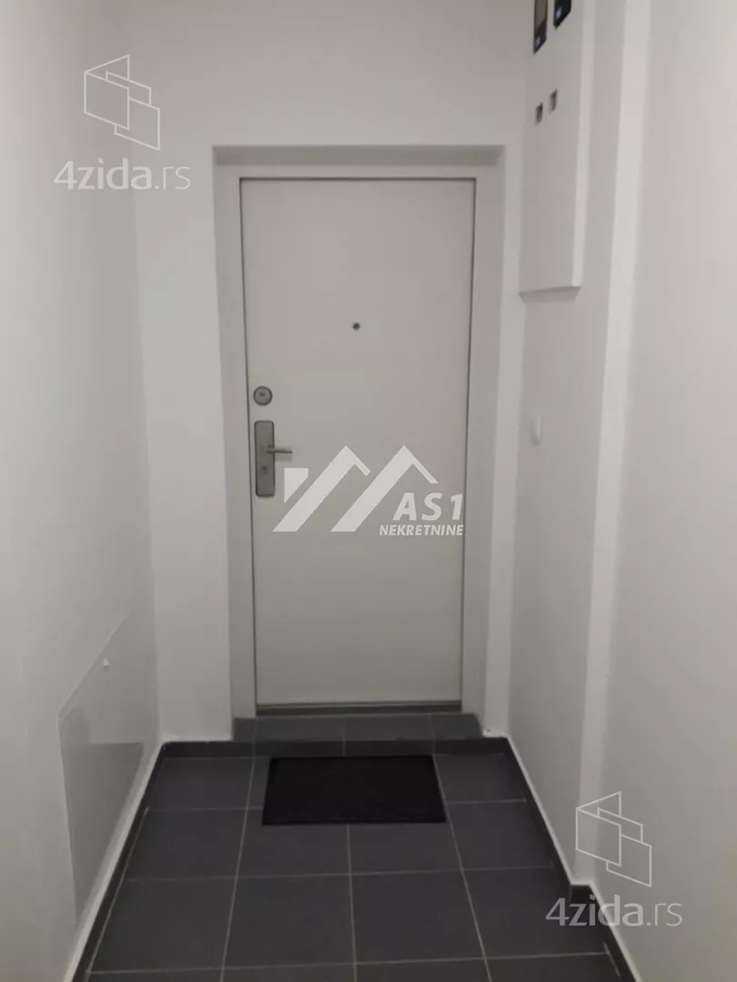 Lokal | 4zida