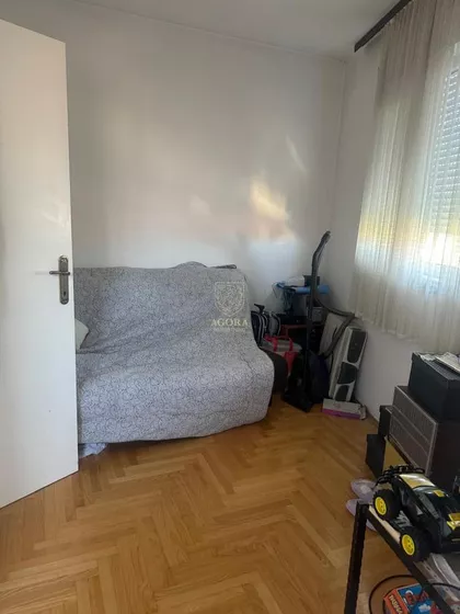 Sedmog Jula | 4zida.rs