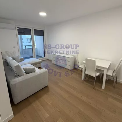 Heroja Pinkija | 4zida.rs