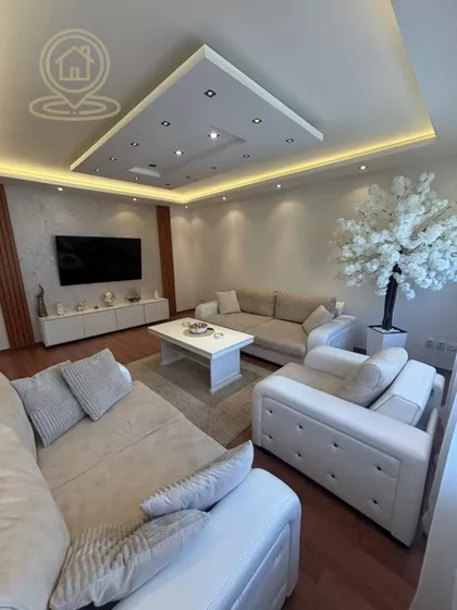 Mladenovac (mesto) | 4zida.rs