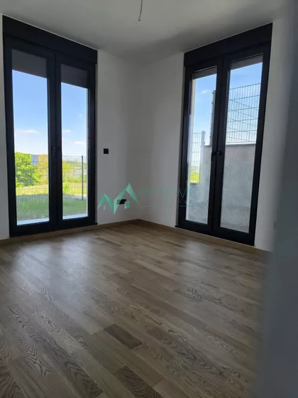 Sremska Kamenica | 4zida.rs