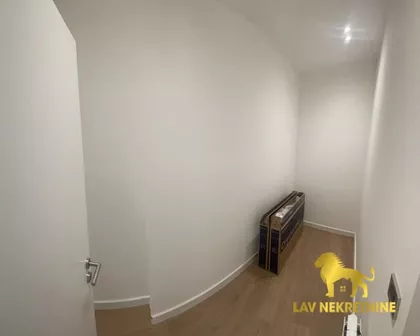 OMLADINSKIH BRIGADA | 4zida.rs