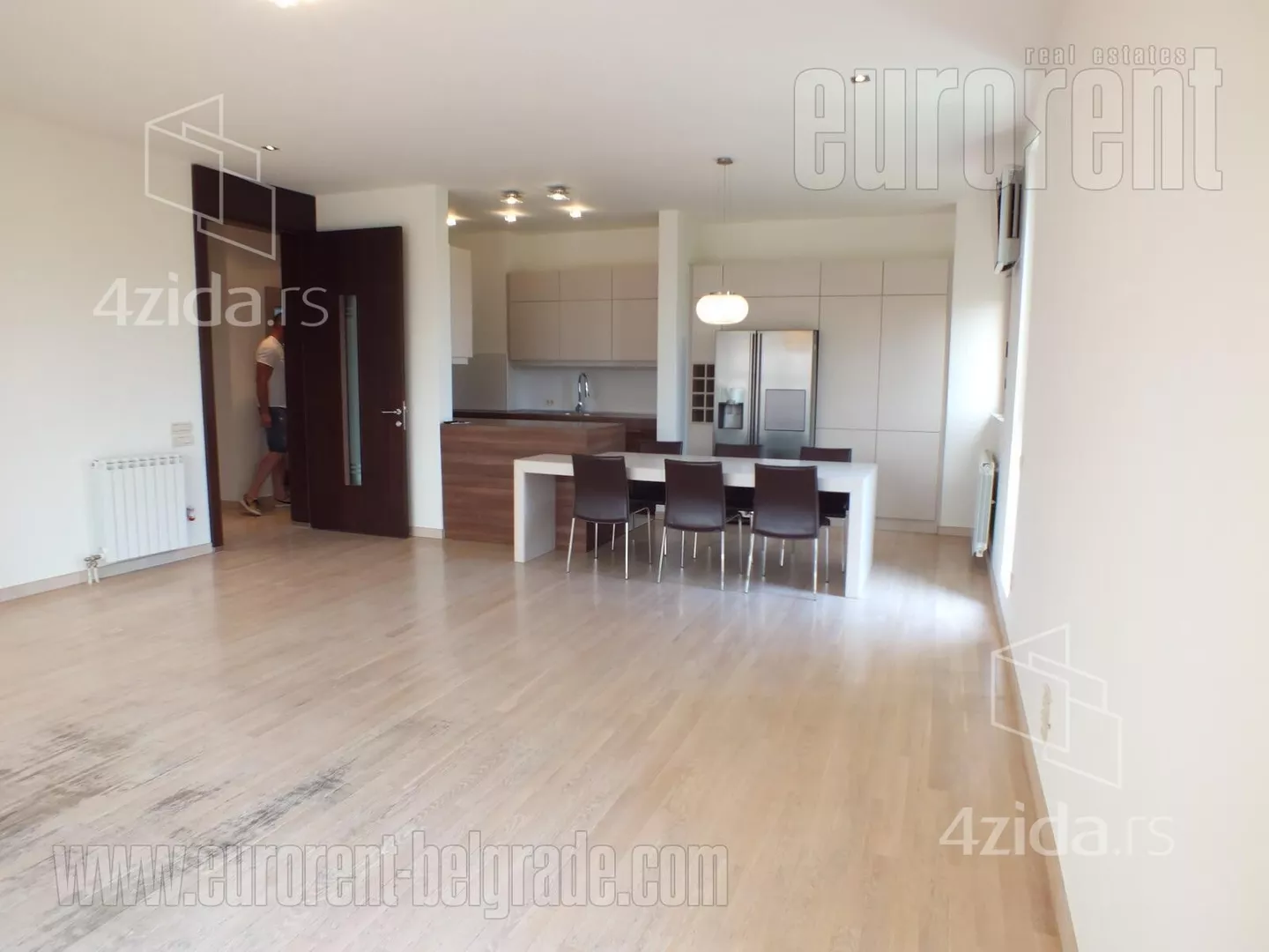 Šestosoban stan | 4zida