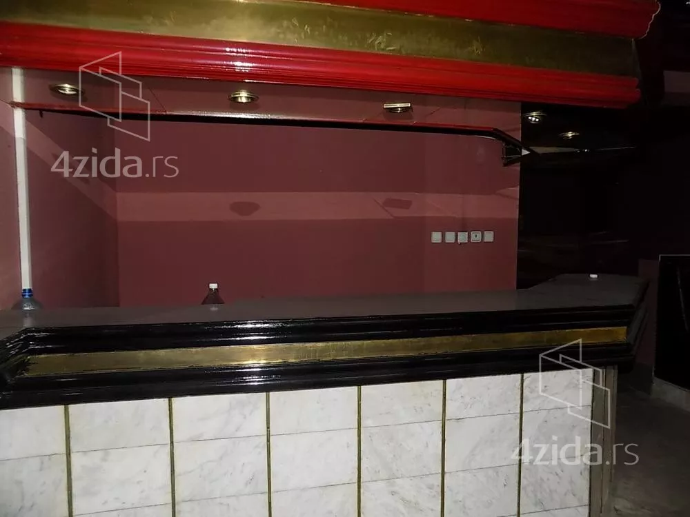 Lokal | 4zida