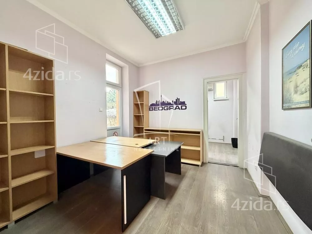 Četvoroiposoban stan | 4zida