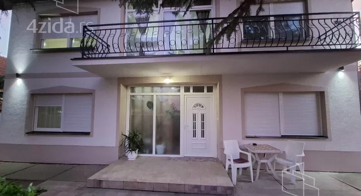 3-etažna kuća | 4zida