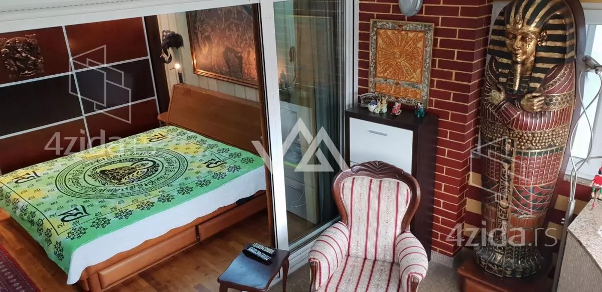 Petosoban stan | 4zida