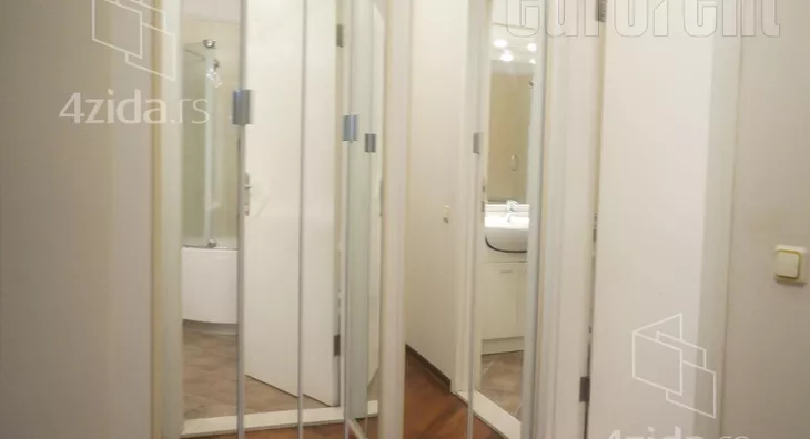 Četvoroiposoban stan | 4zida