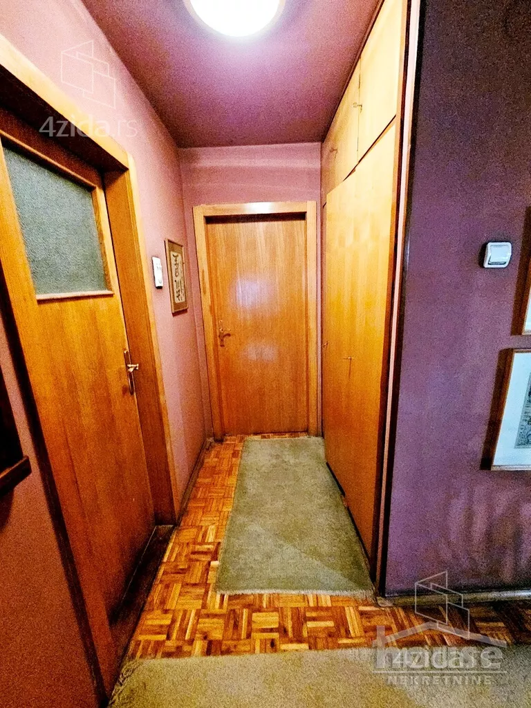 Četvoroiposoban stan | 4zida