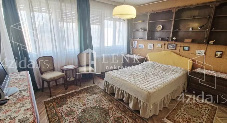 Četvoroiposoban stan | 4zida