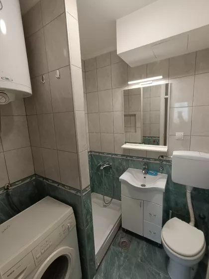 Jovana Rajića | 4zida.rs