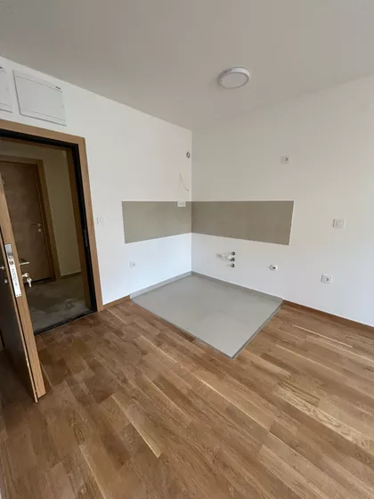 Kiš Ernea 36 | 4zida.rs