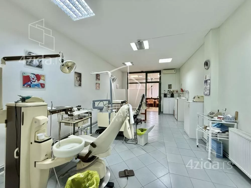 Poslovni prostor | 4zida