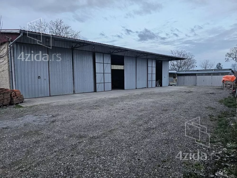 Poslovna zgrada | 4zida