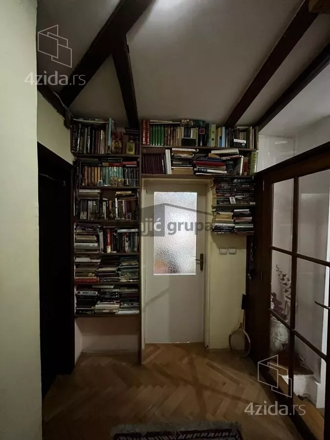 Šestosoban stan | 4zida