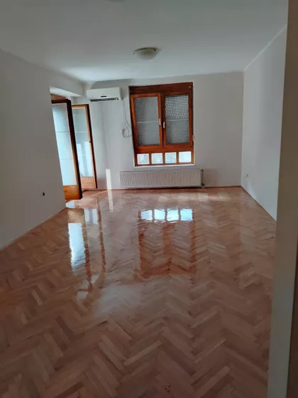 Cara Dušana | 4zida.rs