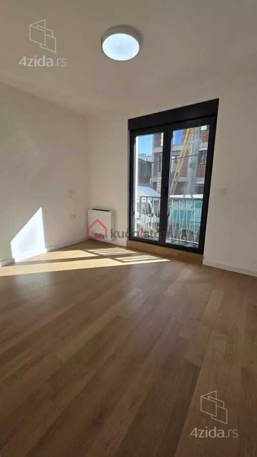 Četvoroiposoban stan | 4zida