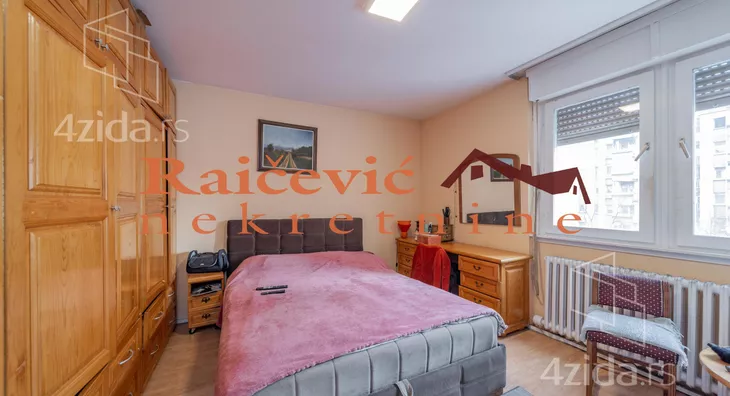 Troiposoban stan | 4zida