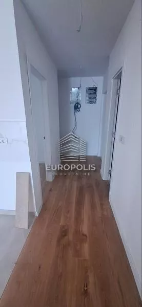 Autokomanda | 4zida.rs