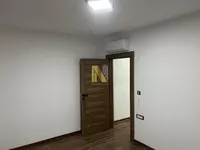 Poslovna zgrada | 4zida