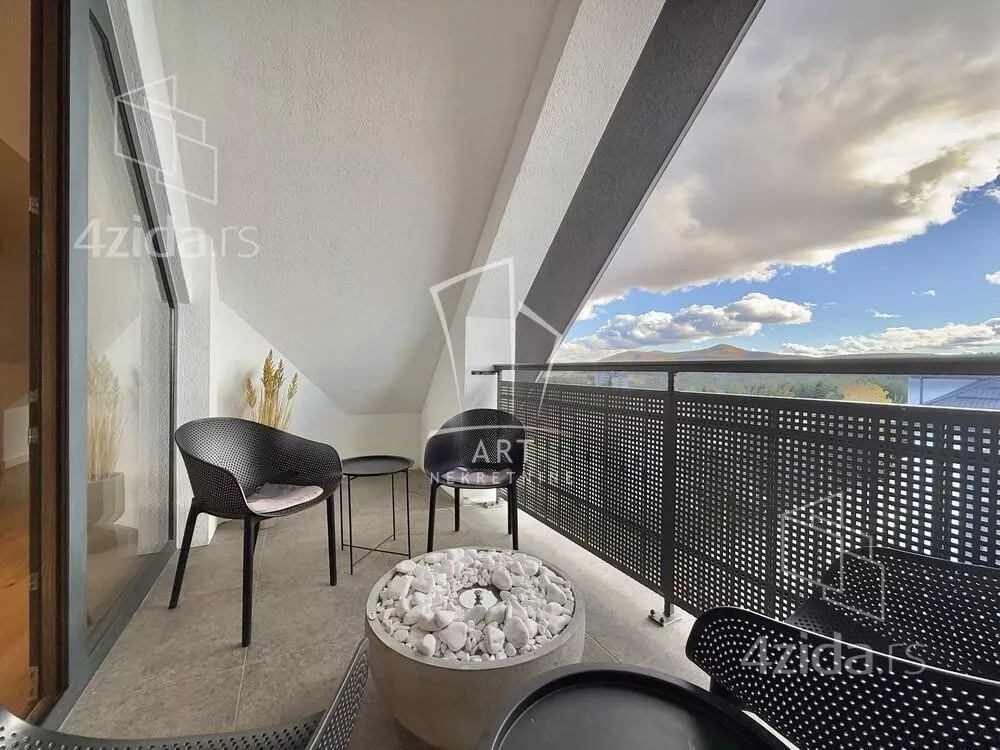 Četvoroiposoban stan | 4zida