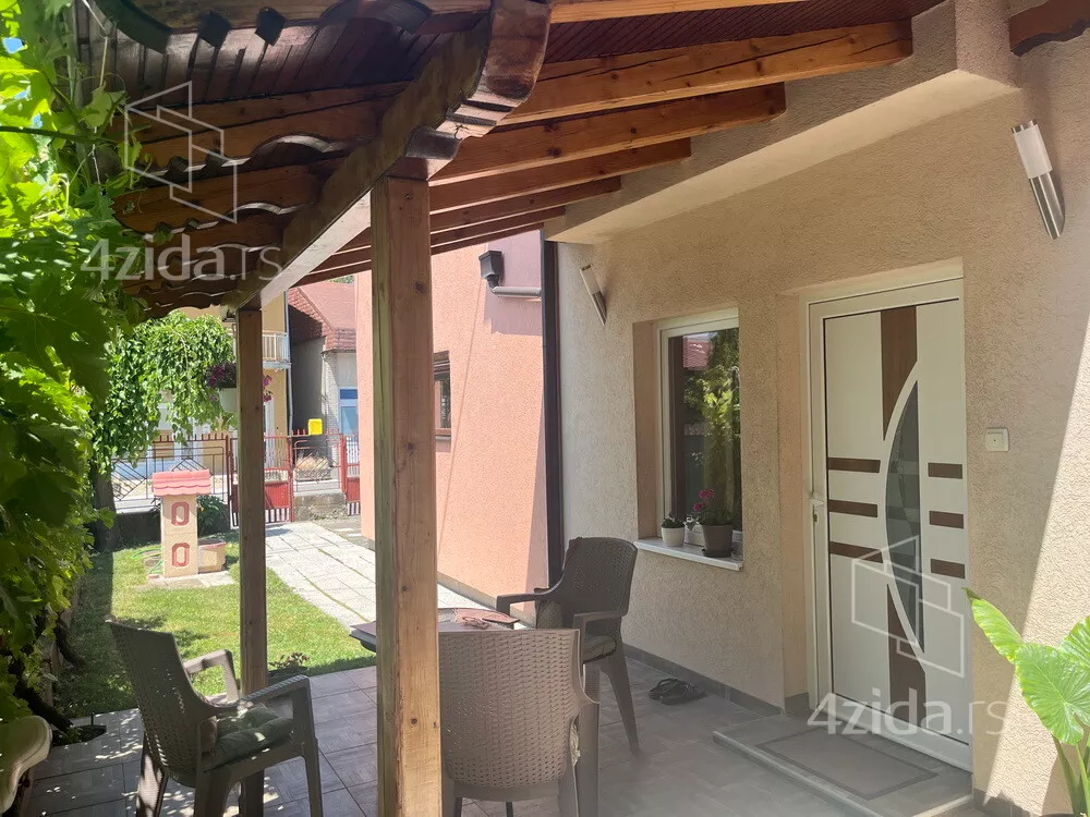 Kuća | 4zida
