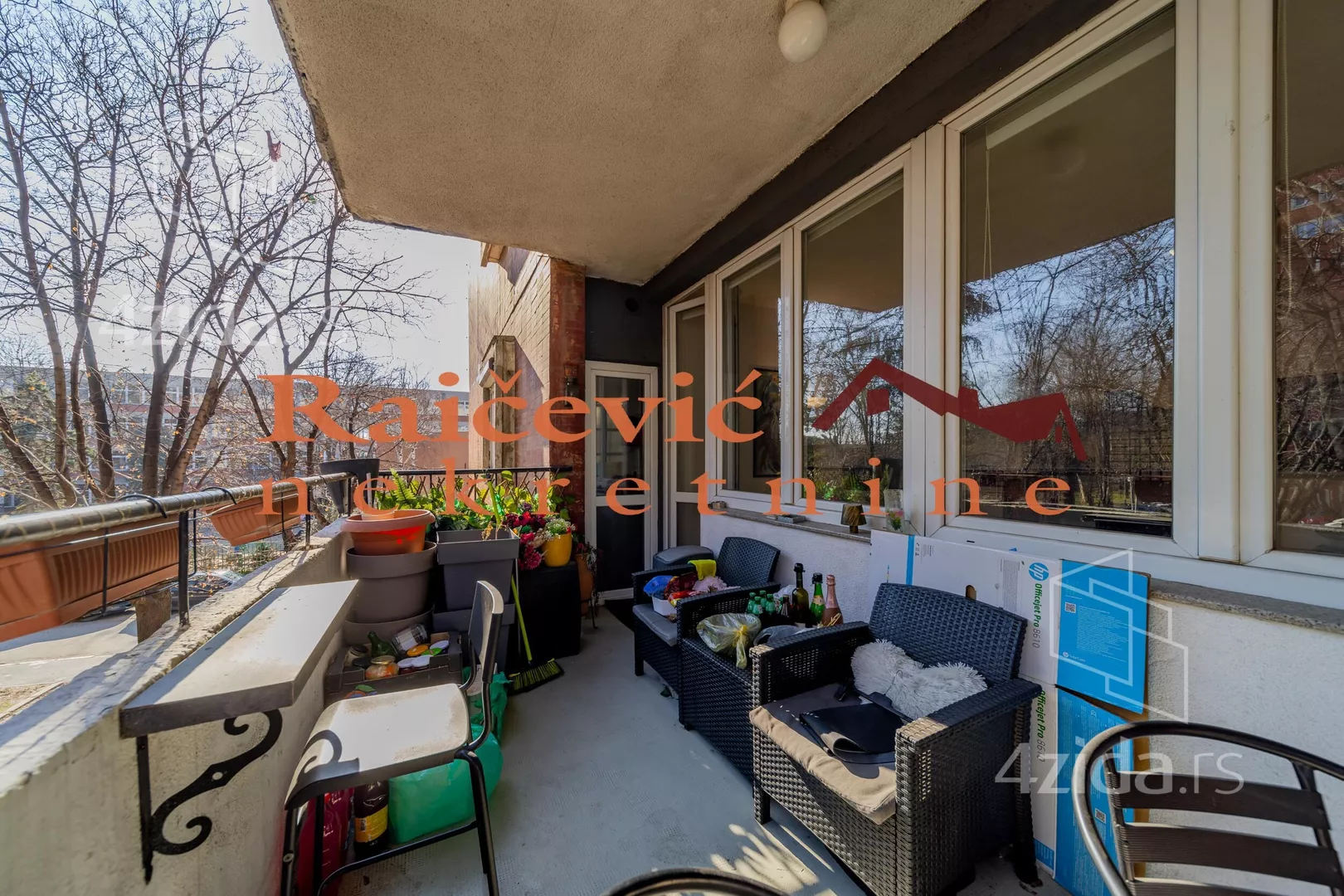 Troiposoban stan | 4zida