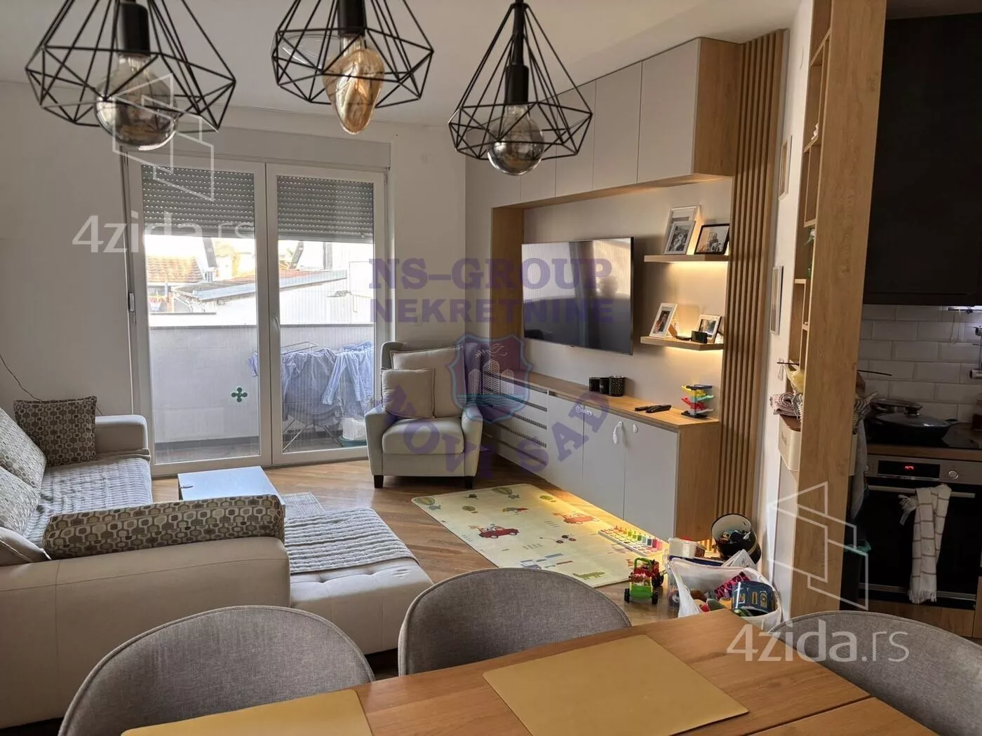 Četvorosoban stan | 4zida