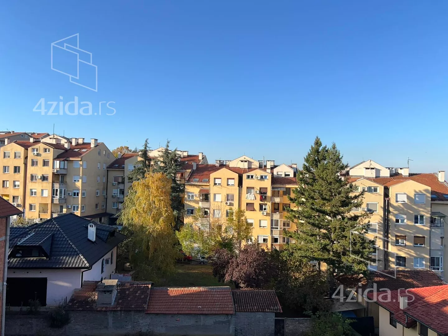 Jednoiposoban stan | 4zida