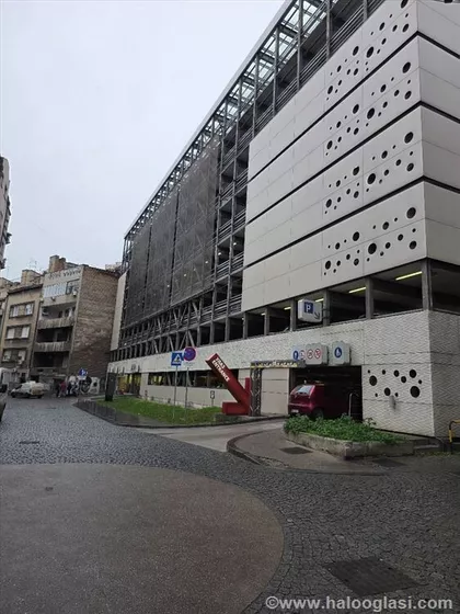 Sremska | 4zida.rs