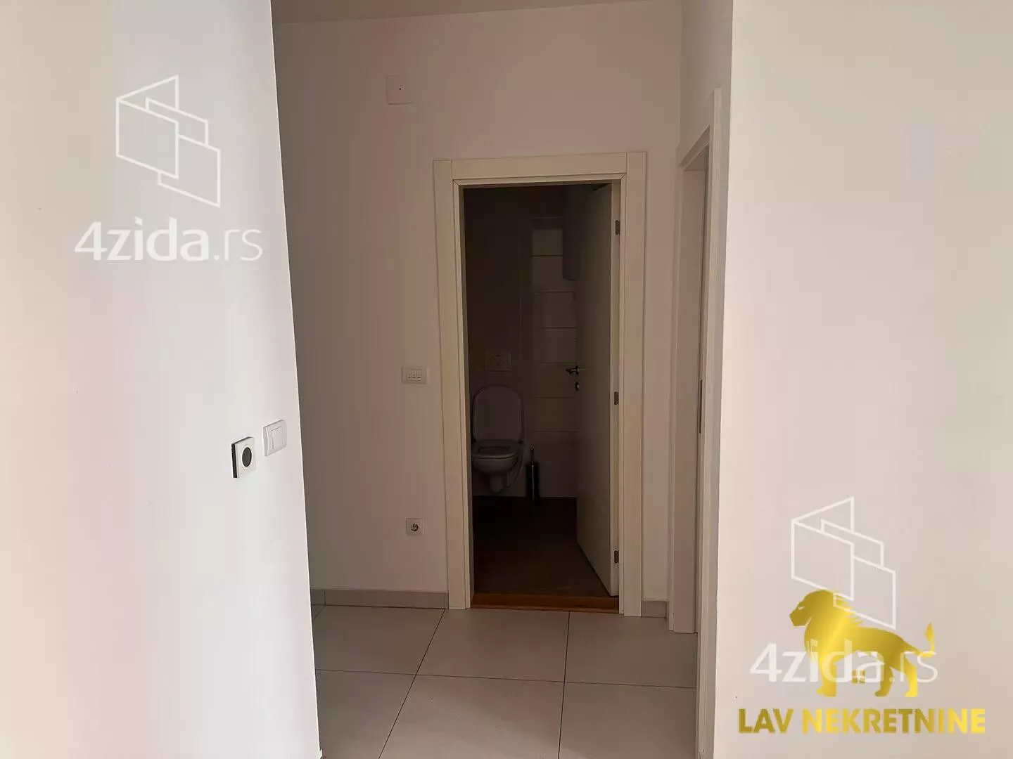 Jednoiposoban stan | 4zida