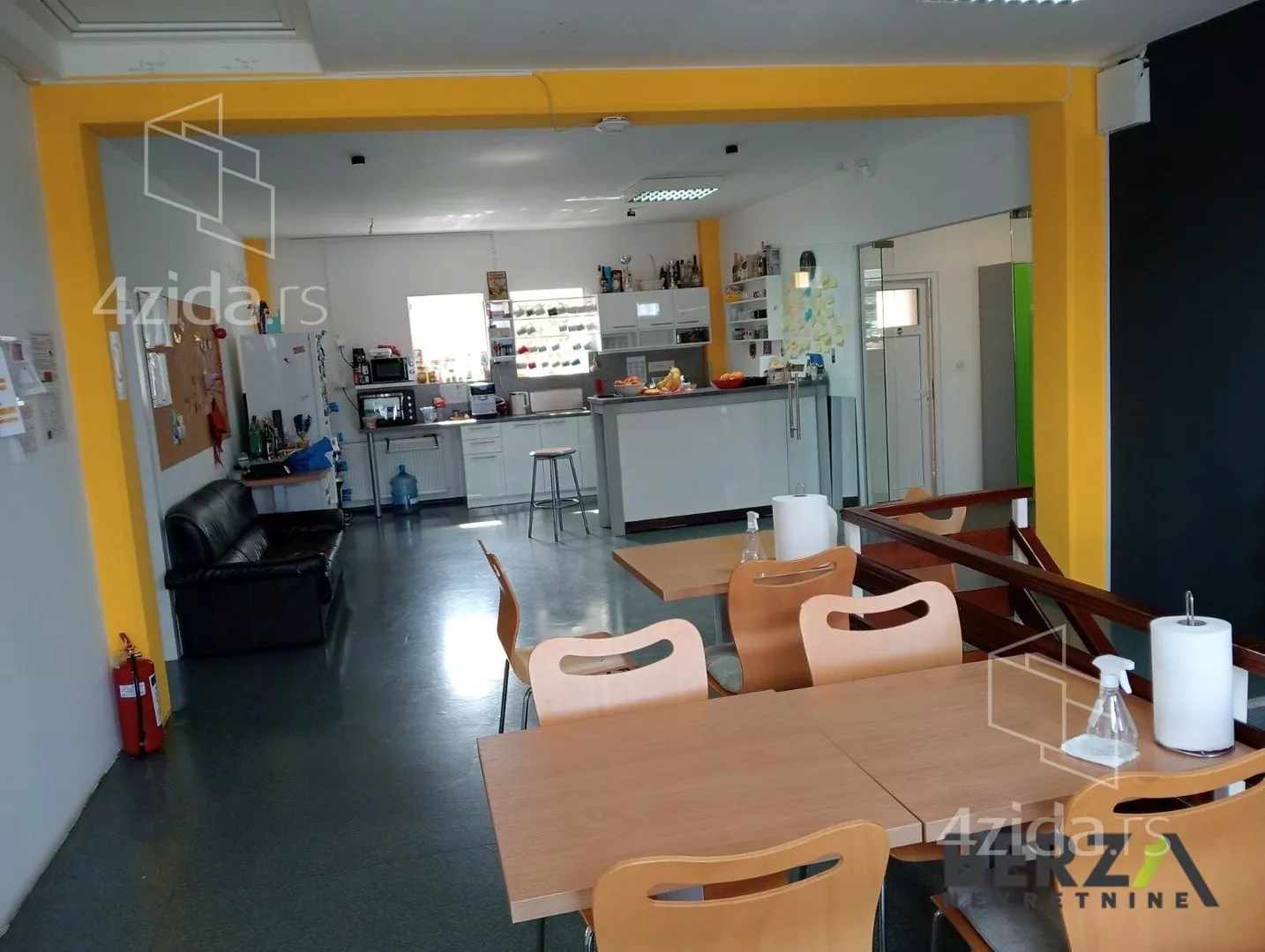 Poslovni prostor | 4zida