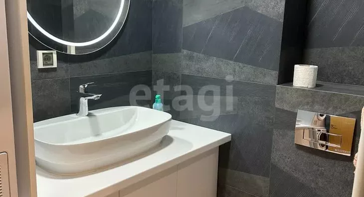 Šestosoban stan | 4zida
